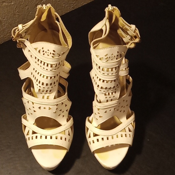 Caged open toe Pumps - Picture 2 of 8